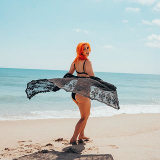 Priscilla Kelly feet photo thumbnail