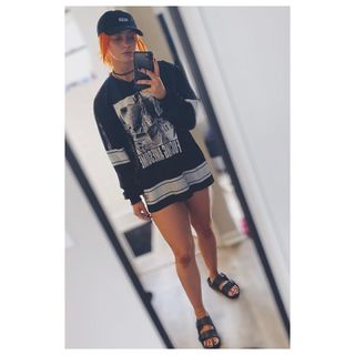 Priscilla Kelly feet photo thumbnail