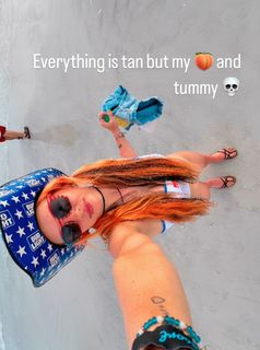 Priscilla Kelly feet photo thumbnail