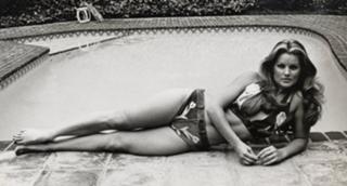 Priscilla Presley feet photo thumbnail