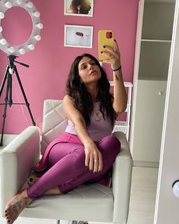 Priscilla Sol feet photo 3