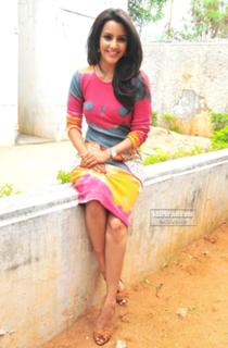 Priya Anand feet photo thumbnail
