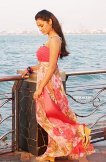 Priya Anand feet photo thumbnail