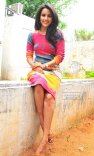 Priya Anand feet photo thumbnail