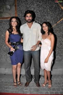 Priya Anand feet photo thumbnail