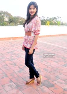 Priya Anand feet photo thumbnail