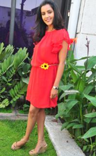 Priya Anand feet photo thumbnail