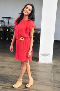 Priya Anand feet photo thumbnail