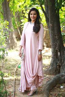 Priya Anand feet photo thumbnail