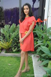 Priya Anand feet photo thumbnail