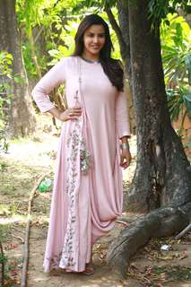 Priya Anand feet photo thumbnail