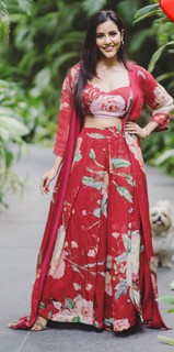 Priya Anand feet photo thumbnail