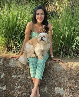 Priya Anand feet photo thumbnail