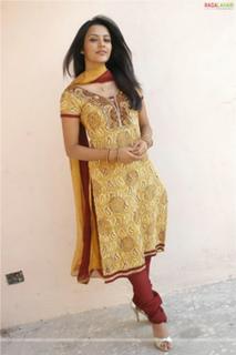 Priya Anand feet photo thumbnail