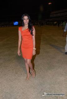 Priya Anand feet photo thumbnail