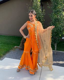 Priya Banerjee feet photo 7