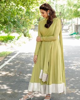 Priya Bhavani Shankar feet photo 16