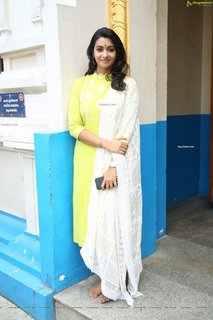 Priya Bhavani Shankar feet photo 6