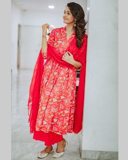 Priya Bhavani Shankar feet photo 1