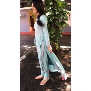 Priya Prakash Varrier feet photo thumbnail