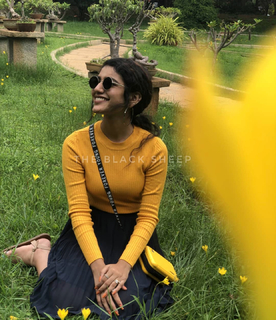 Priya Prakash Varrier feet photo thumbnail