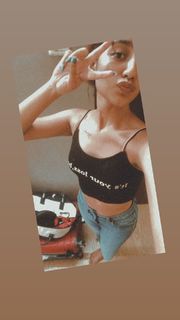 Priya Prakash Varrier feet photo thumbnail