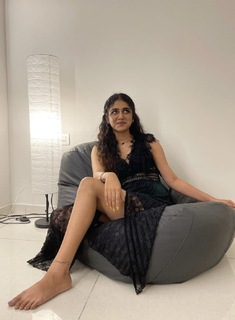 Priya Prakash Varrier feet photo thumbnail