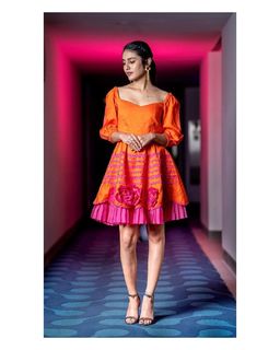 Priya Prakash Varrier feet photo thumbnail