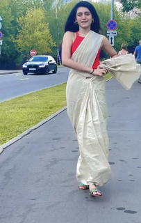 Priya Prakash Varrier feet photo thumbnail