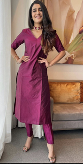 Priya Prakash Varrier feet photo thumbnail