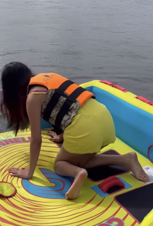 Priya Prakash Varrier feet photo thumbnail