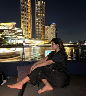 Priya Prakash Varrier feet photo thumbnail