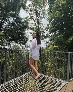 Priya Prakash Varrier feet photo thumbnail