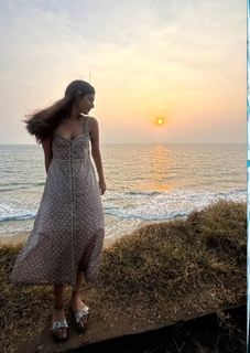 Priya Prakash Varrier feet photo thumbnail