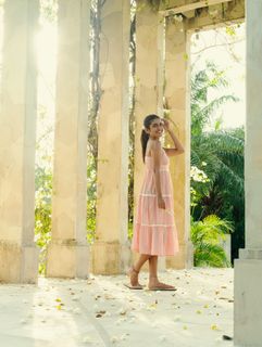 Priya Prakash Varrier feet photo thumbnail