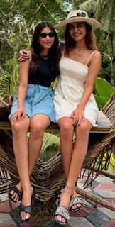 Priya Prakash Varrier feet photo thumbnail