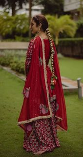 Priya Prakash Varrier feet photo thumbnail