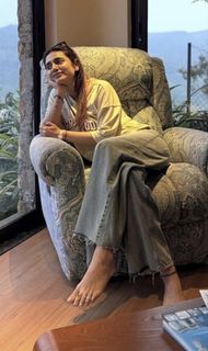 Priya Prakash Varrier feet photo 2