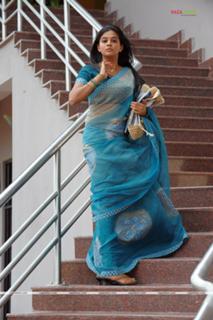 Priyamani feet photo thumbnail
