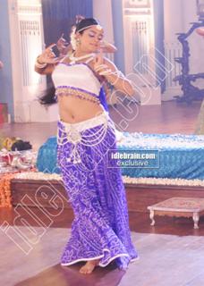 Priyamani feet photo thumbnail