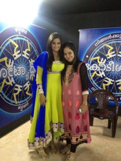 Priyamani feet photo thumbnail