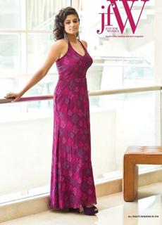 Priyamani feet photo thumbnail
