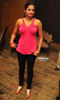 Priyamani feet photo thumbnail