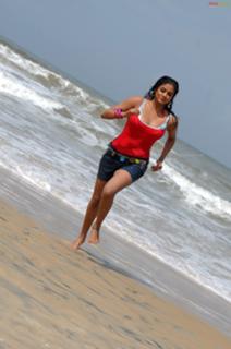 Priyamani feet photo thumbnail