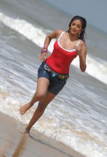 Priyamani feet photo thumbnail