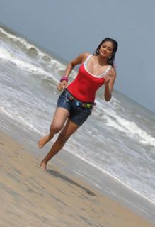 Priyamani feet photo thumbnail
