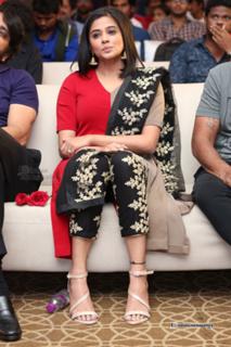 Priyamani feet photo thumbnail