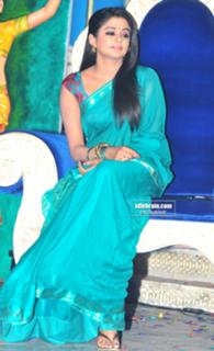 Priyamani feet photo thumbnail