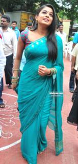 Priyamani feet photo thumbnail