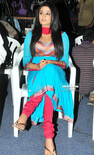 Priyamani feet photo thumbnail